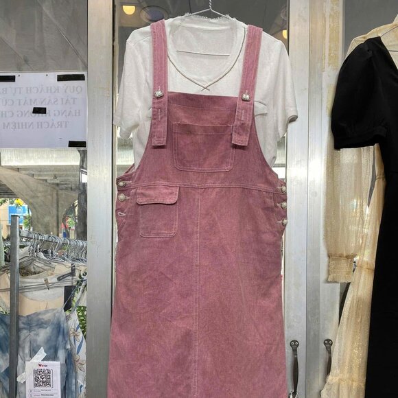 Dresses & Skirts - Pink overall dress with pockets